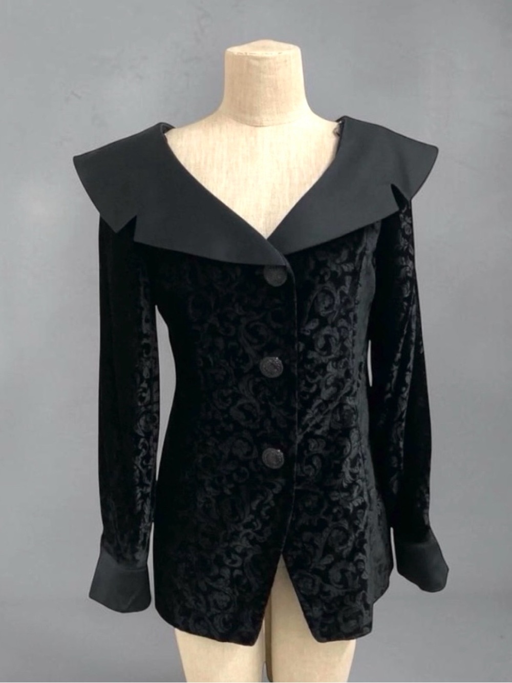 Vintage 90s Liz Claiborne NIGHT Devoré Velvet Blazer Architectural Collar